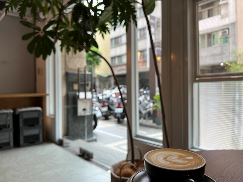 mirrorroom17 台中西區-Mirror Room簡約明亮漂亮空間 特色餐點有點澳洲風