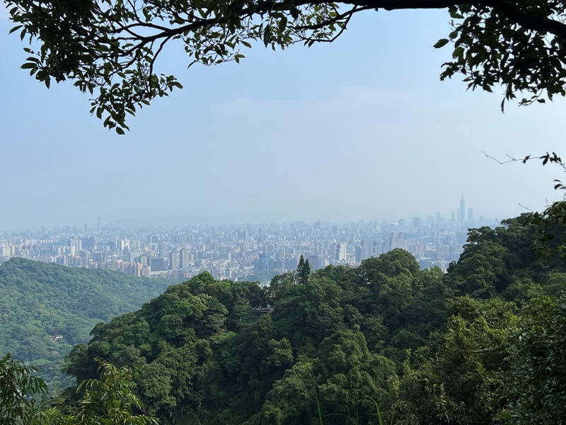 hongludi01115 中和-南勢角山(烘爐地) 土地公公保佑你的簡單小百岳