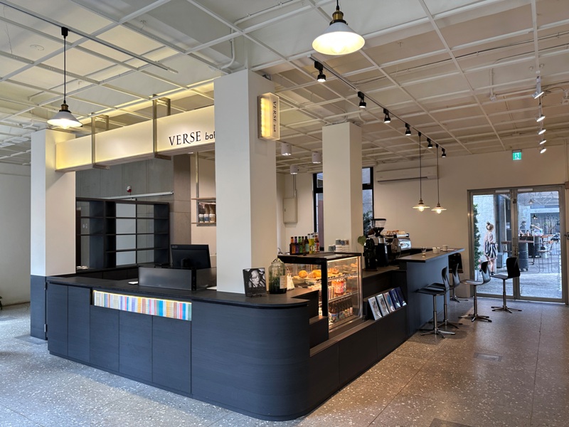 versebarcafe08 大安-Verse Bar & Cafe舊空總 實驗廣場中的藝文咖啡館