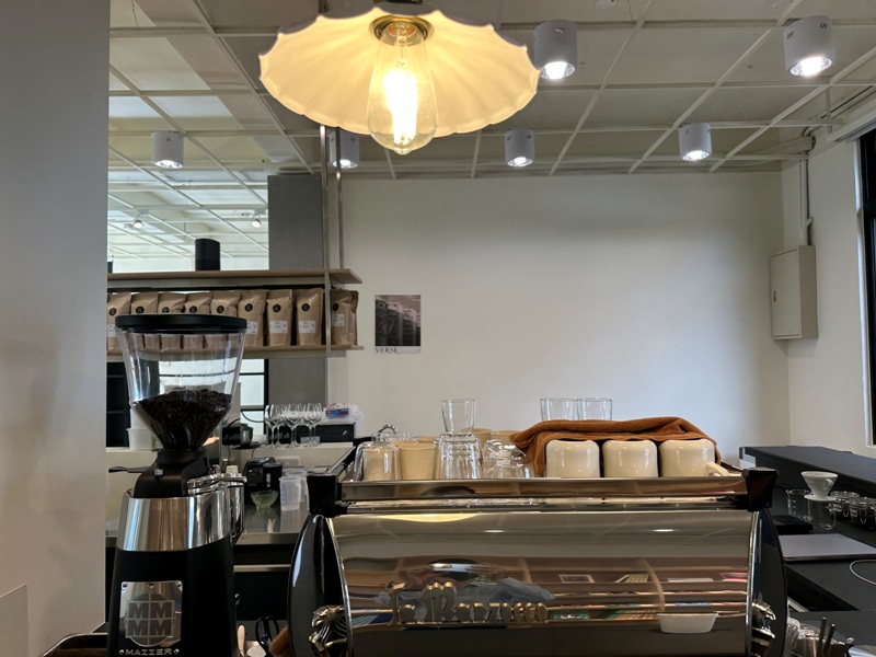 versebarcafe13 大安-Verse Bar & Cafe舊空總 實驗廣場中的藝文咖啡館