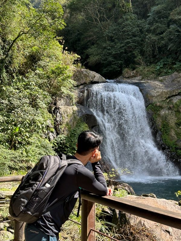 烏來-內洞森林遊樂區 O型步道觀瀑布賞山色溪景
