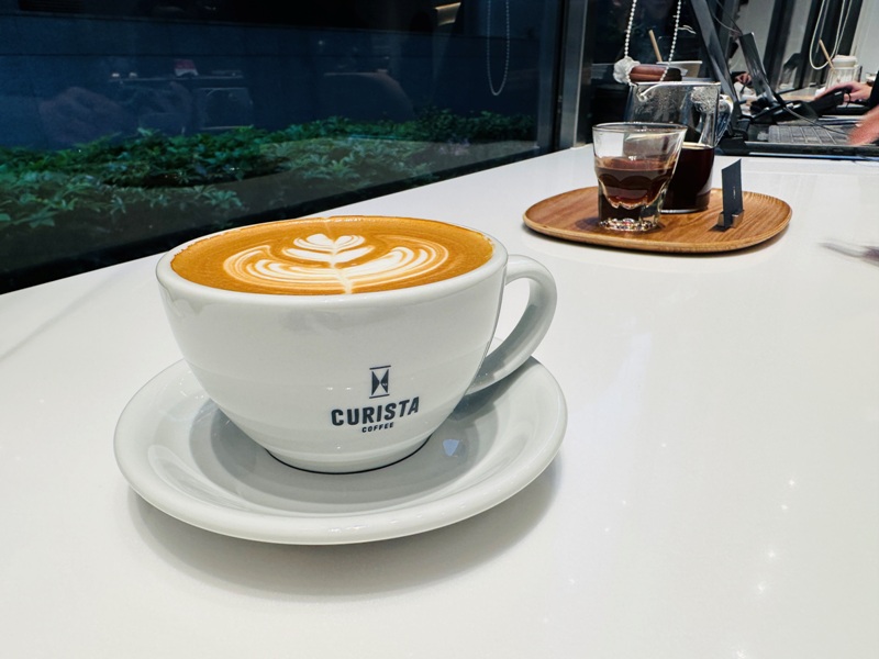 curistacoffee18 信義-Curista Coffee純白簡約設計美咖啡香