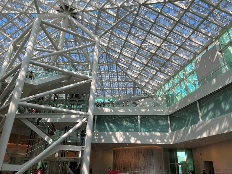 tainanmuseum420110 台南中西區-台南美術館 古城的摩登建築 最網美的景點