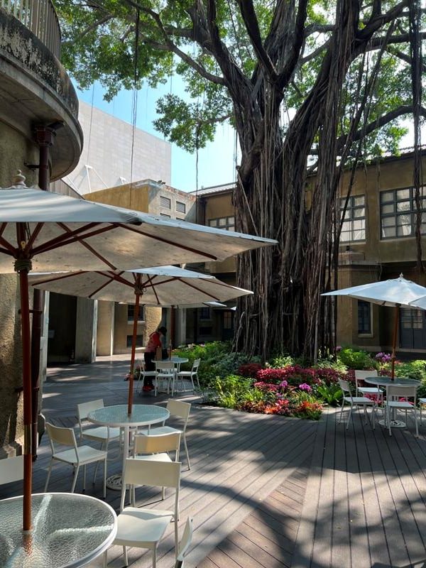 tainanmuseum420141-rotated 台南中西區-台南美術館 古城的摩登建築 最網美的景點