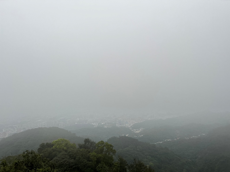 tienshang13 土城-天上山 快閃小百岳 20分鐘登頂