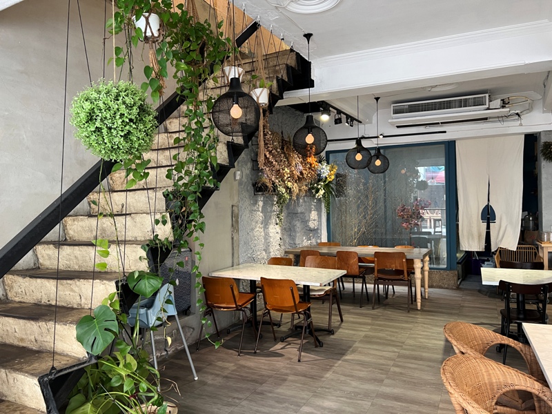 wudao09 台南中西區-熨斗目花珈琲 綠意老宅風