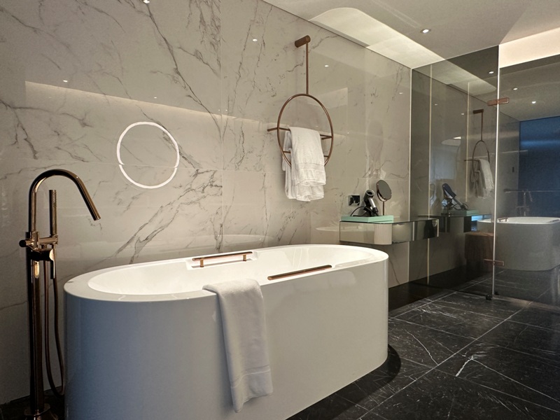 lemeridientaichung23 台中中區-李方艾美 現代摩登 台中車站新亮點