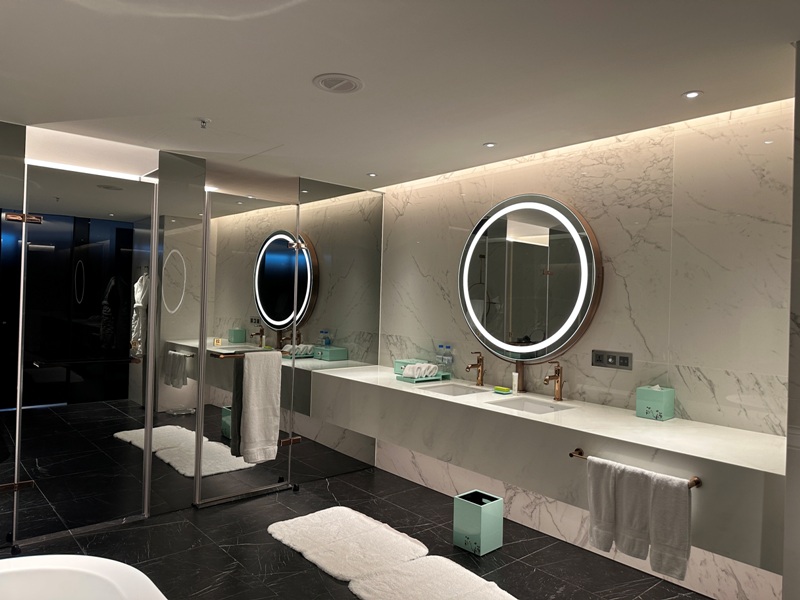 lemeridientaichung24 台中中區-李方艾美 現代摩登 台中車站新亮點