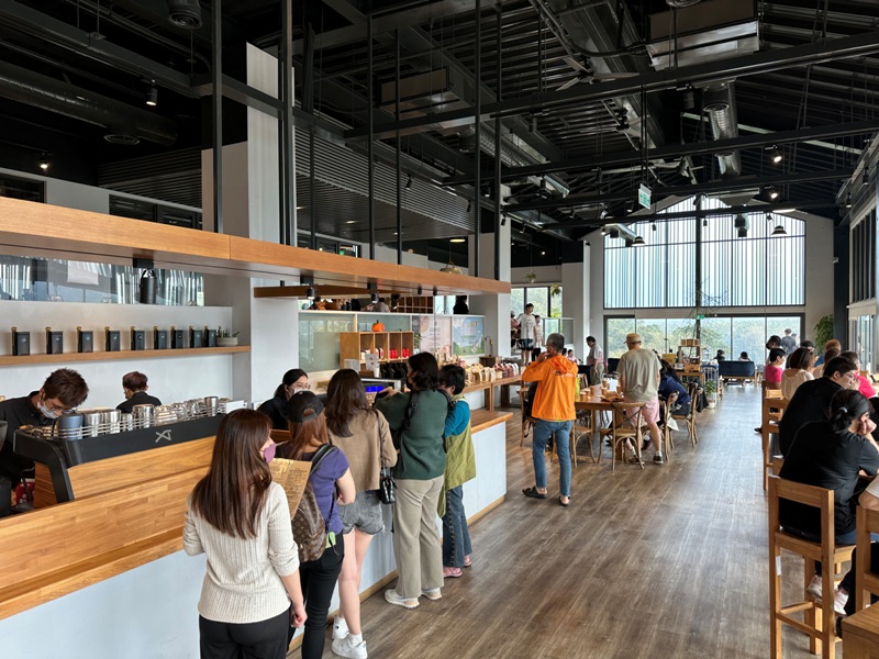 lugaocafe17109 魚池-鹿篙咖啡 茶園配遠山 一杯咖啡度午後