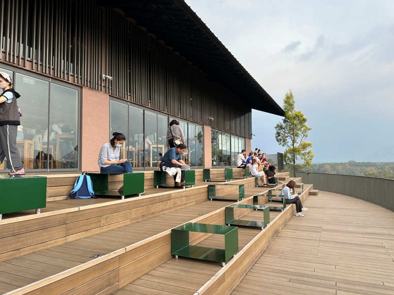 lugaocafe17117 魚池-鹿篙咖啡 茶園配遠山 一杯咖啡度午後