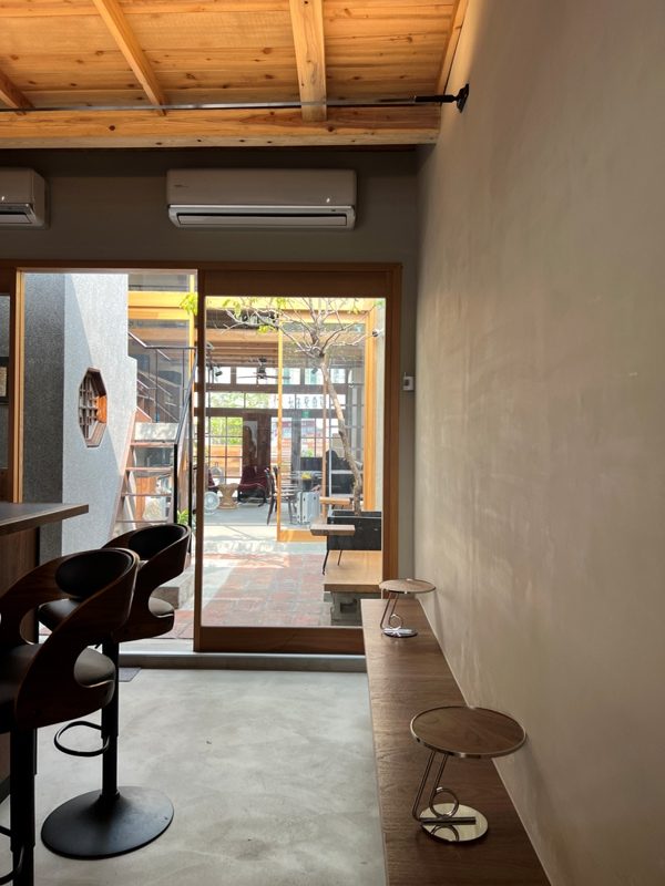 swallow12-rotated 台南北區-Swallow Tainan嚥 清晨到深夜 咖啡館到酒吧