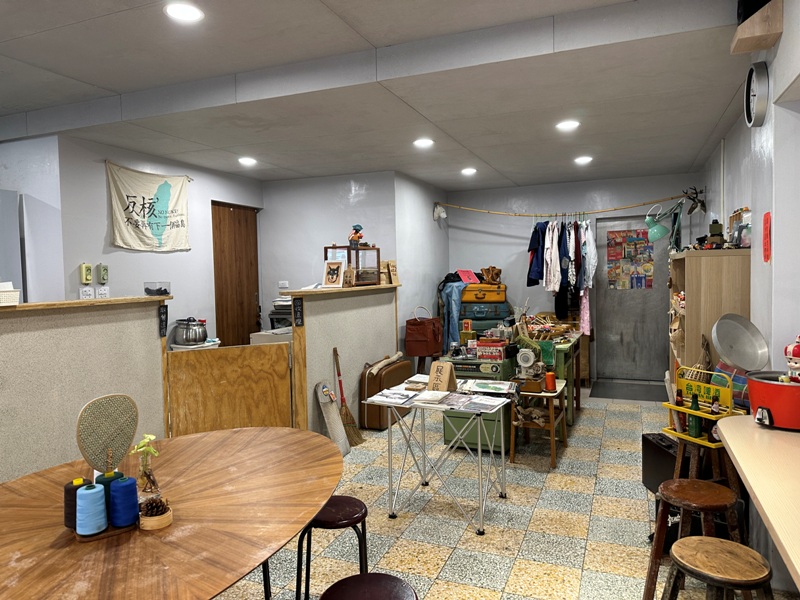 xinxin01105 台中中區-欣欣乾洗廠(福利社) 復古洗衣店裡吃創意早點