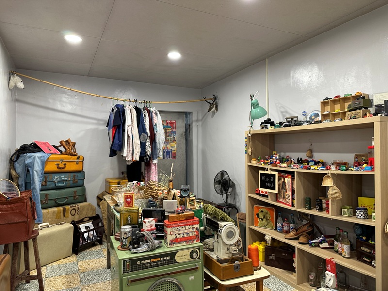 xinxin01106 台中中區-欣欣乾洗廠(福利社) 復古洗衣店裡吃創意早點