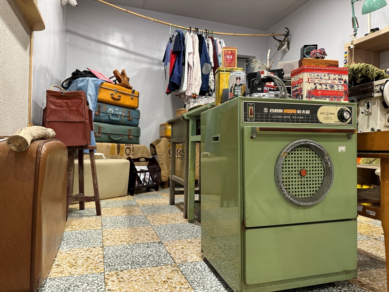 xinxin01107 台中中區-欣欣乾洗廠(福利社) 復古洗衣店裡吃創意早點