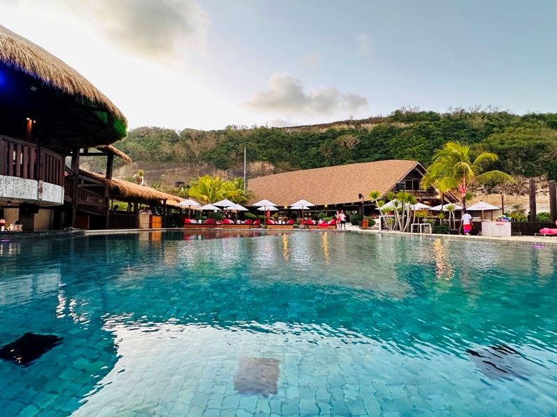 rosterfishbeachclub11 Bali-Rosterfish Beach Club夏夜晚風 這樣的峇里島太廢太爽...