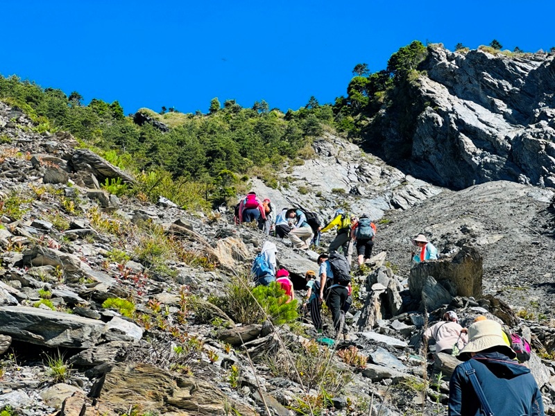 Guanshanling5208 桃源-百岳編號77 南橫三星之關山嶺山 視野開闊輕鬆走