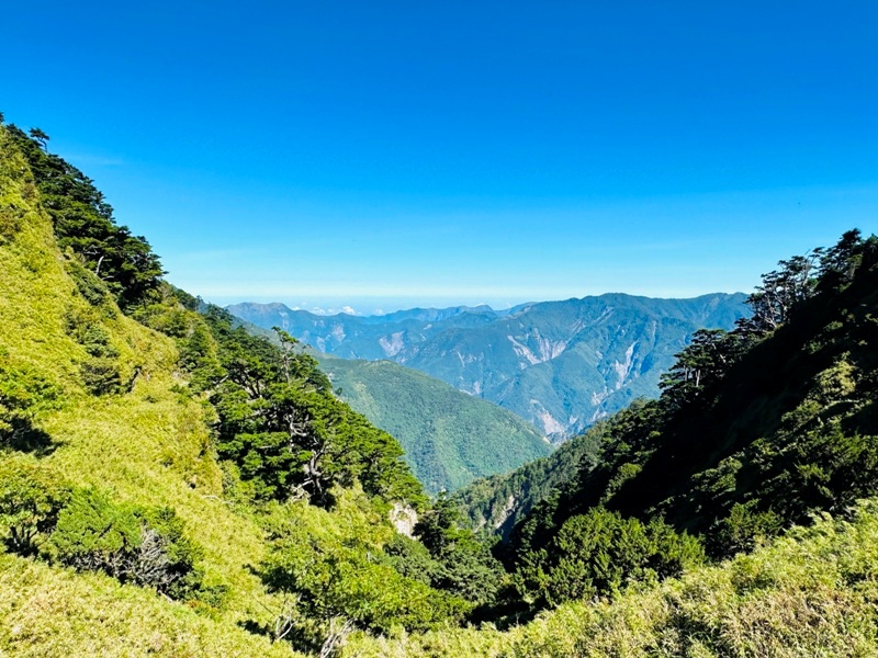 Guanshanling5213 桃源-百岳編號77 南橫三星之關山嶺山 視野開闊輕鬆走