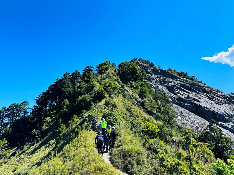 Guanshanling5217 桃源-百岳編號77 南橫三星之關山嶺山 視野開闊輕鬆走