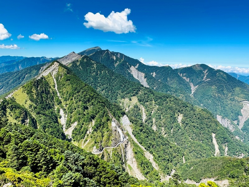 Guanshanling5235 桃源-百岳編號77 南橫三星之關山嶺山 視野開闊輕鬆走