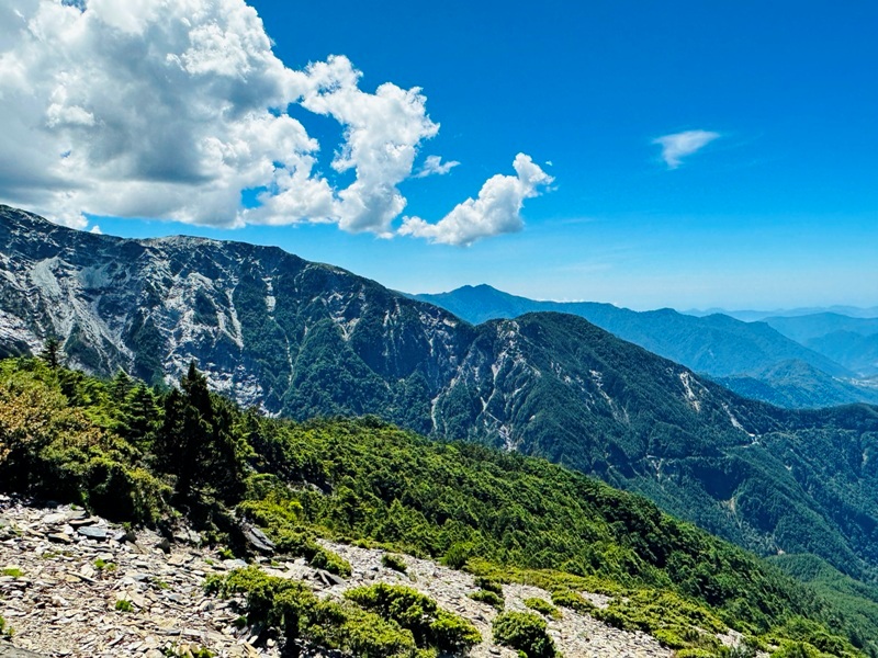 Guanshanling5236 桃源-百岳編號77 南橫三星之關山嶺山 視野開闊輕鬆走