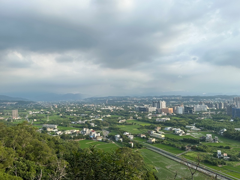 wenshan13 竹北-犁頭山.文山步道 輕鬆寫意賞高鐵