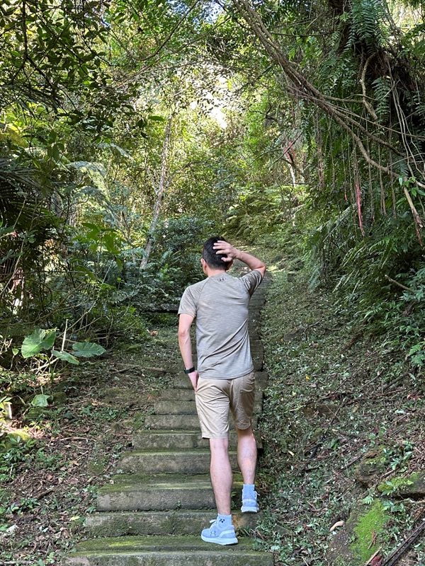 tienshangg0103-rotated 土城-15分鐘登頂太輕鬆 秋遊天上山太舒爽