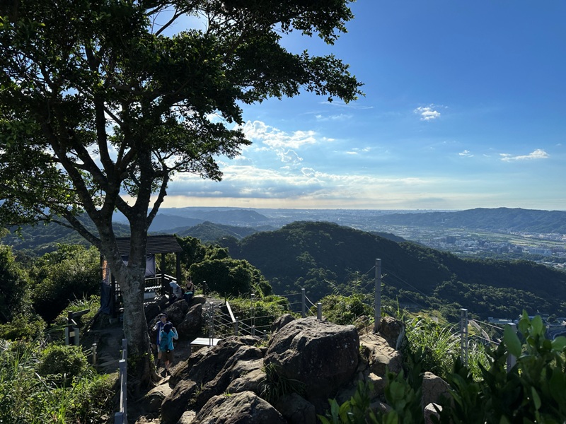 tienshangg0106 土城-15分鐘登頂太輕鬆 秋遊天上山太舒爽
