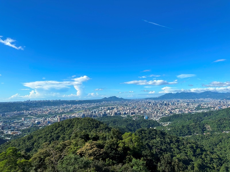 tienshangg0112 土城-15分鐘登頂太輕鬆 秋遊天上山太舒爽