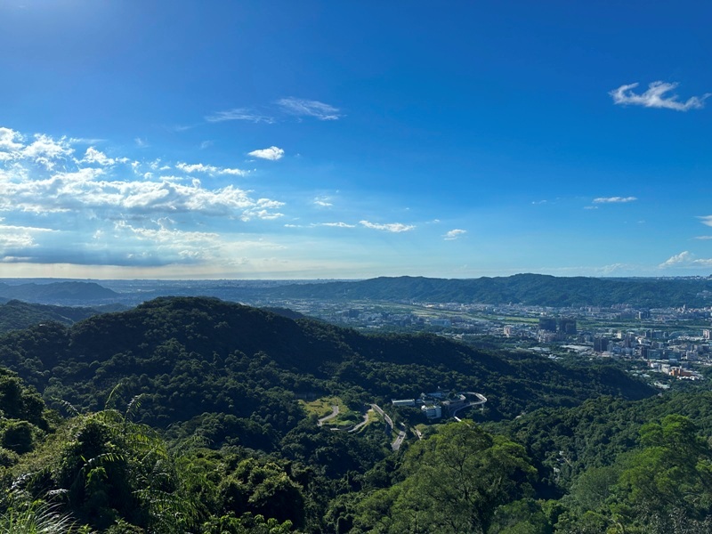 tienshangg0114 土城-15分鐘登頂太輕鬆 秋遊天上山太舒爽