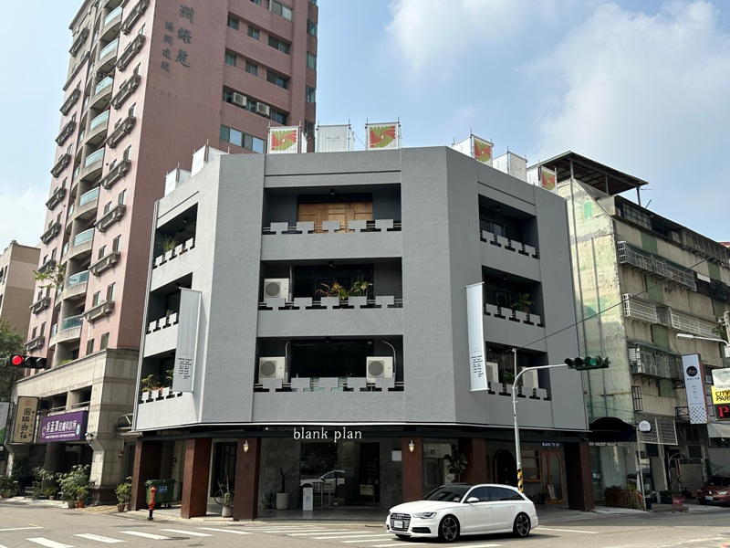 blankplan01 台中西區-留白計畫 超熱門複合空間 有茶有咖啡還有展覽