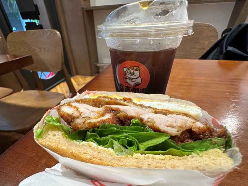 wooji14 信義-五吉咖啡 招財貓陪吃簡單傳統早餐