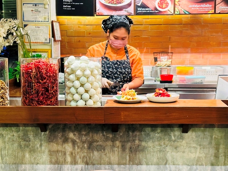 BaanSomtum0109 Bangkok-Baan Somtum(Sathorn)花園中享受美食 必比登推薦