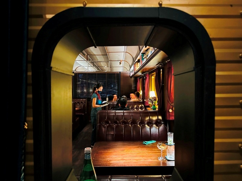 burapa04 Bangkok-Burapa隱藏酒吧樓上 復古裝潢泰式美味 必比登推薦