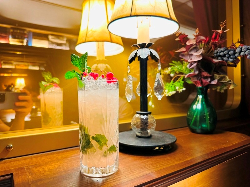 burapa07 Bangkok-Burapa隱藏酒吧樓上 復古裝潢泰式美味 必比登推薦