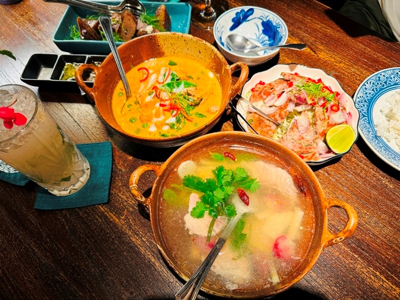 burapa08 Bangkok-Burapa隱藏酒吧樓上 復古裝潢泰式美味 必比登推薦