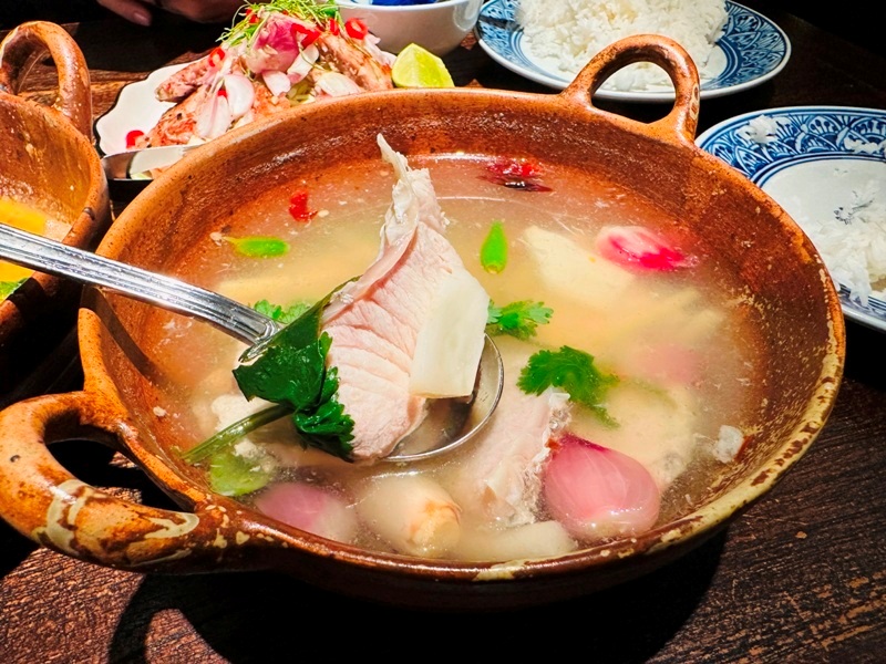 burapa11 Bangkok-Burapa隱藏酒吧樓上 復古裝潢泰式美味 必比登推薦