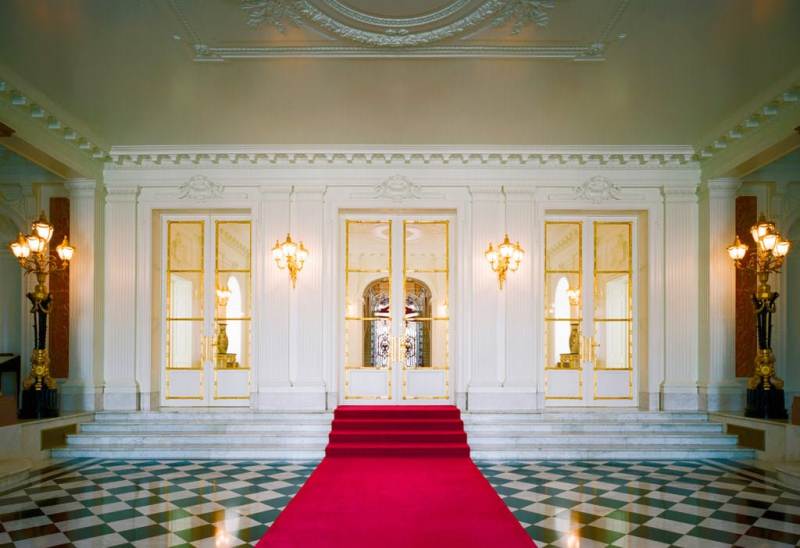 entrance_hall_main Akasaka-赤坂離宮迎賓館 歐洲宮殿日本再現