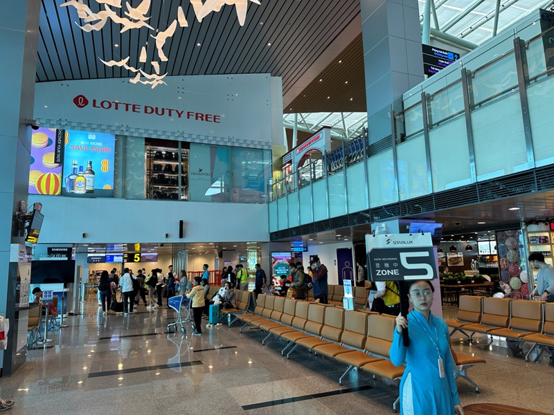 flydad12 202312峴港跨年 首次搭乘精品星宇航空