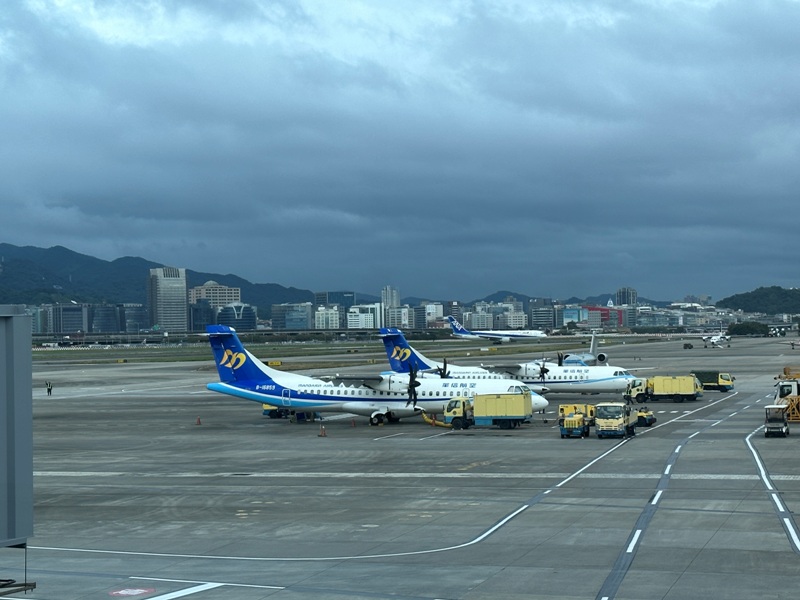 flyjl02 202312 松山羽田 日航餐點退步?