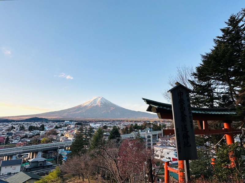 fujiyoshida05 Fujiyoshida-一路往富士山散步 新倉山淺間公園/國道139號/金鳥居