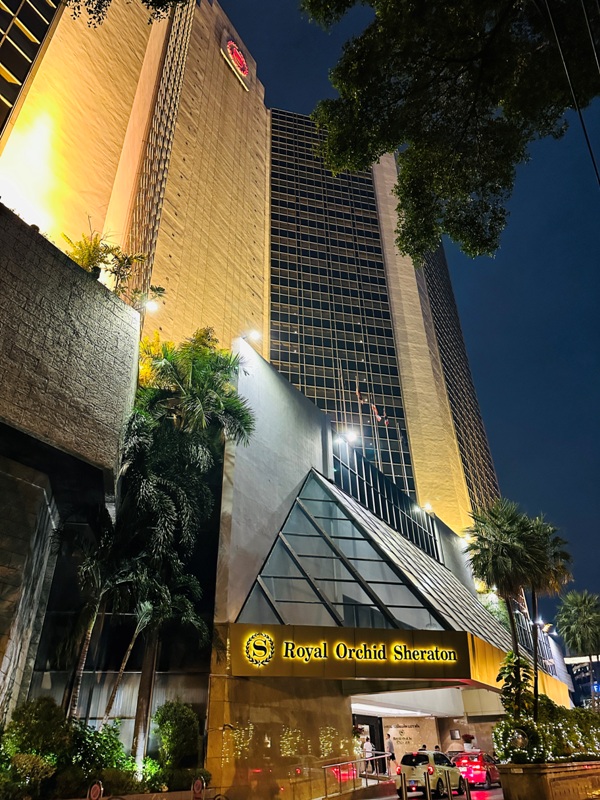 Bangkok-Royal Orchid Sheraton昭披耶河畔景觀一流的老飯店