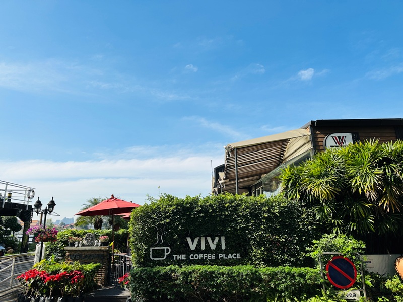 vivithecoffeeplace01 Bangkok-ViVi The Coffee Place小巧咖啡館 坐擁昭披耶河與鄭王廟景觀