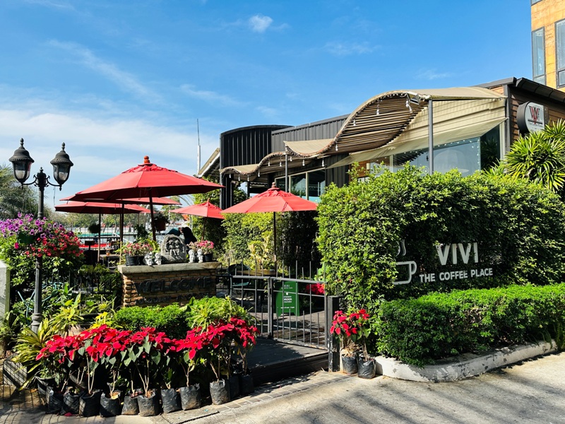 vivithecoffeeplace02 Bangkok-ViVi The Coffee Place小巧咖啡館 坐擁昭披耶河與鄭王廟景觀
