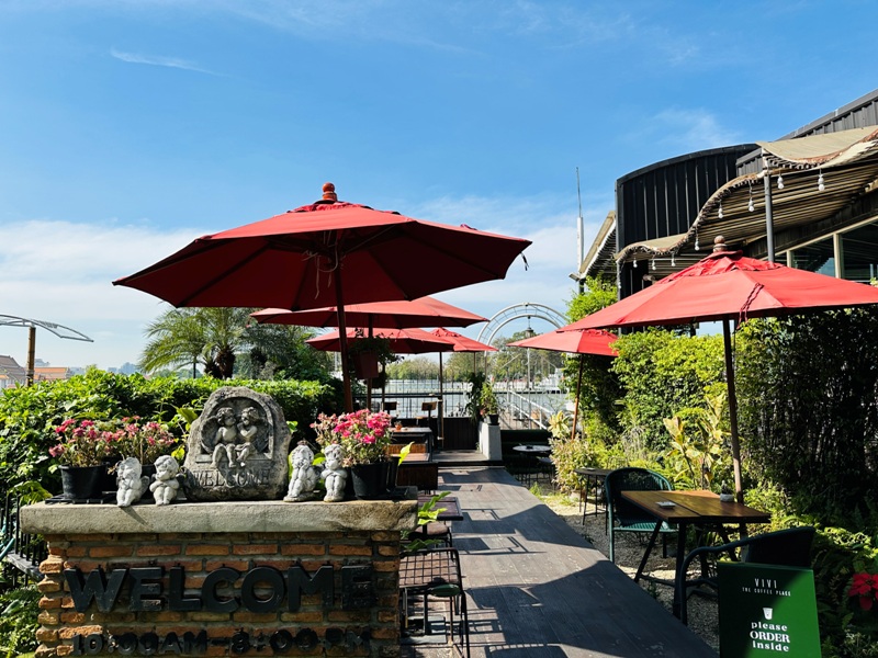 vivithecoffeeplace04 Bangkok-ViVi The Coffee Place小巧咖啡館 坐擁昭披耶河與鄭王廟景觀