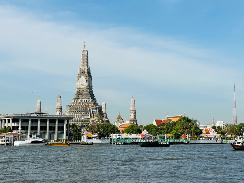 vivithecoffeeplace08 Bangkok-ViVi The Coffee Place小巧咖啡館 坐擁昭披耶河與鄭王廟景觀