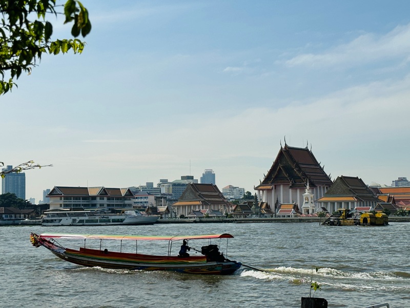 vivithecoffeeplace09 Bangkok-ViVi The Coffee Place小巧咖啡館 坐擁昭披耶河與鄭王廟景觀