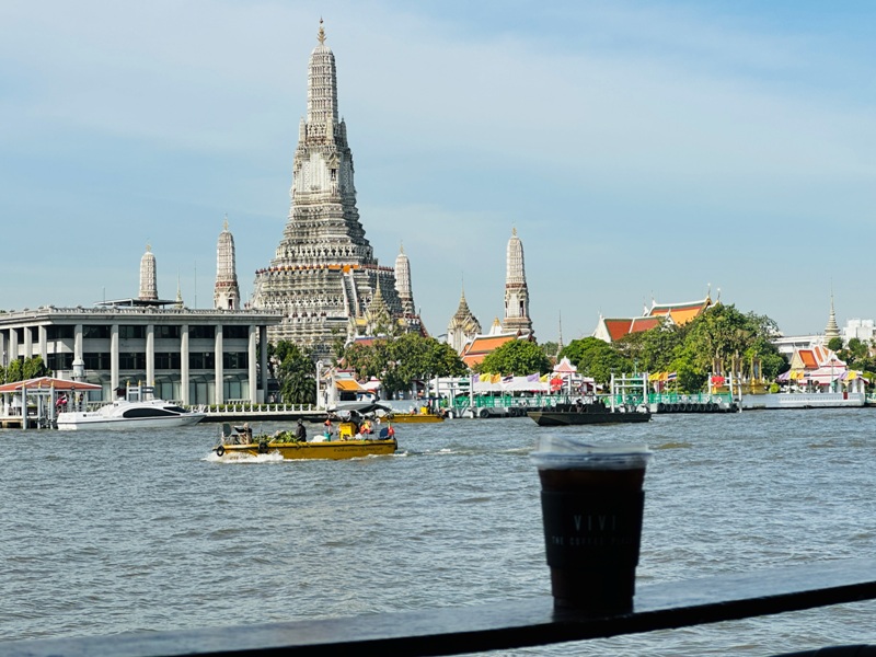 vivithecoffeeplace11 Bangkok-ViVi The Coffee Place小巧咖啡館 坐擁昭披耶河與鄭王廟景觀