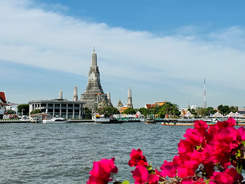 vivithecoffeeplace13 Bangkok-ViVi The Coffee Place小巧咖啡館 坐擁昭披耶河與鄭王廟景觀