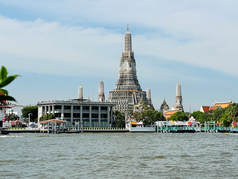 vivithecoffeeplace15 Bangkok-ViVi The Coffee Place小巧咖啡館 坐擁昭披耶河與鄭王廟景觀