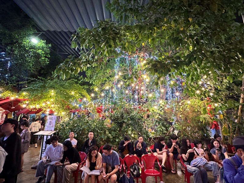 Danang-Hai San Moc Quan熱門海鮮餐廳 道地吃